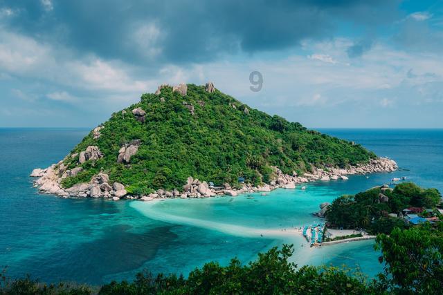 逃离森林湖畔
