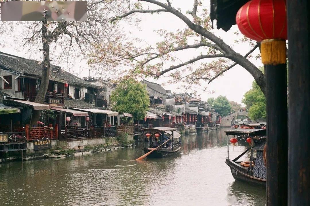 海瑞36岁终于考中举人,在南平县任教谕,人称海阎王