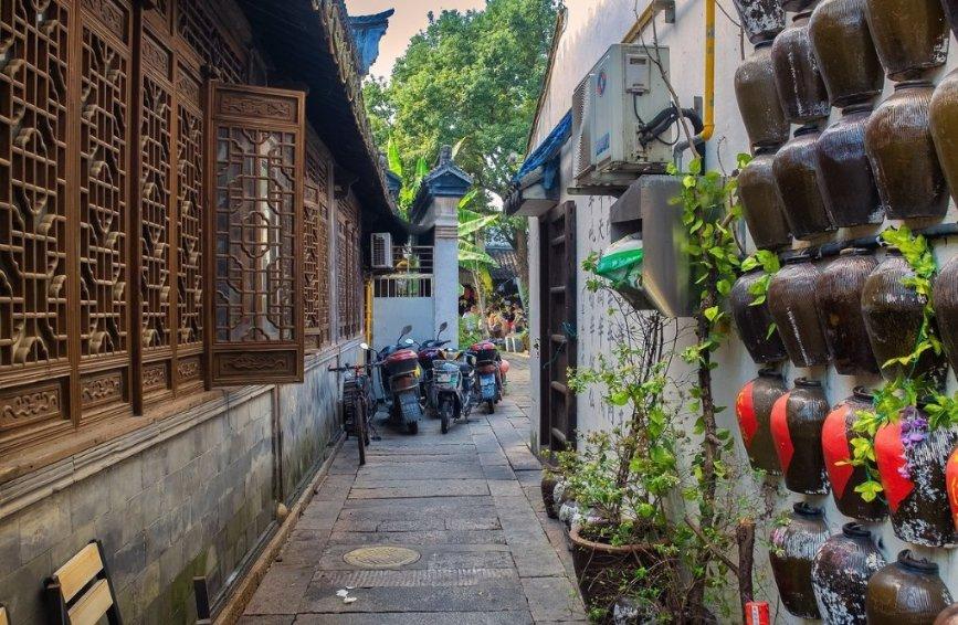 逃离违建房屋6