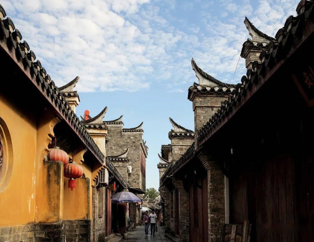大明灭亡后，南明存在“四帝一监国”，这几位君王最后结局如何？
