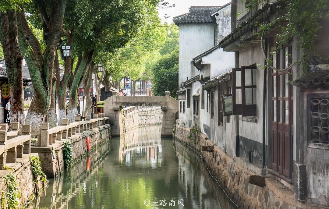 新款极氪001:更运动,更智能,重塑纯电驾驶体验