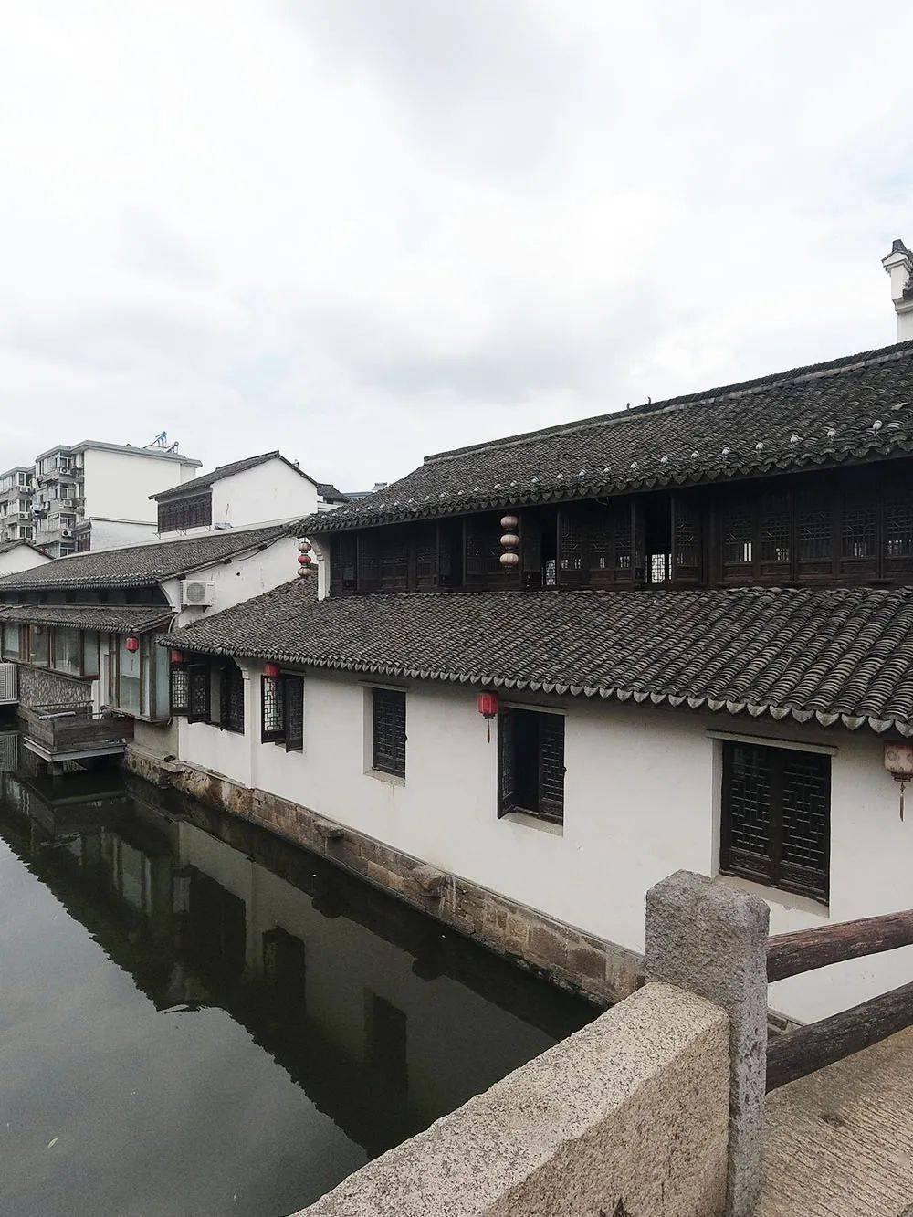 个人汽车买保险好开公司发票吗？游戏画面